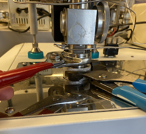 Removing autosampler collar